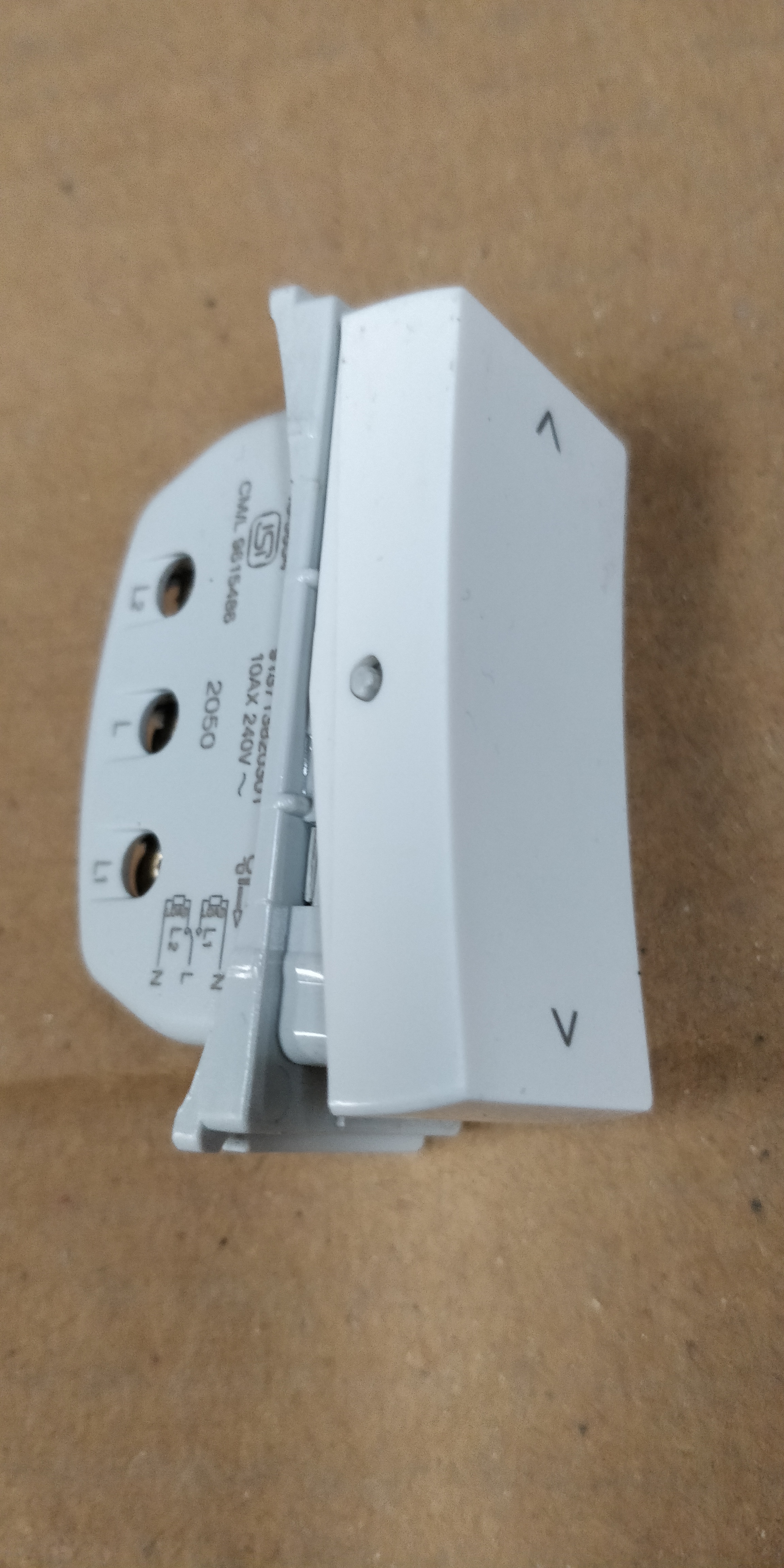 SWITCH 1M 2WAY 10A. Smart Antibac.