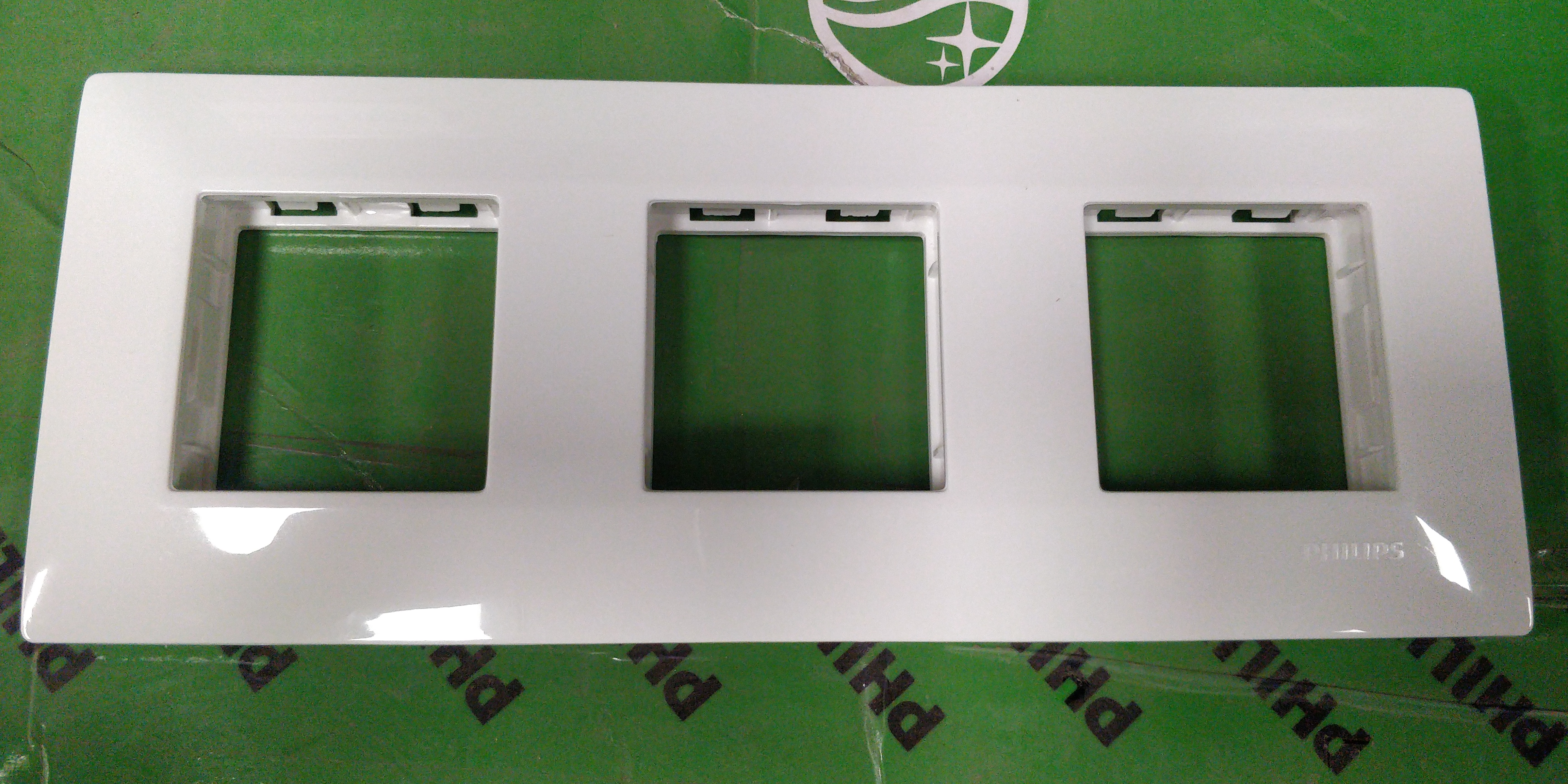 MOUNTING GRID COVER 6M SMART WHITE